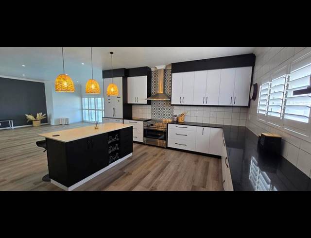 3 BEDROOM HOUSE FOR SALE IN COUNTRY CLUB